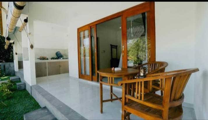 Okaoki Homestay Amed Exteriör bild
